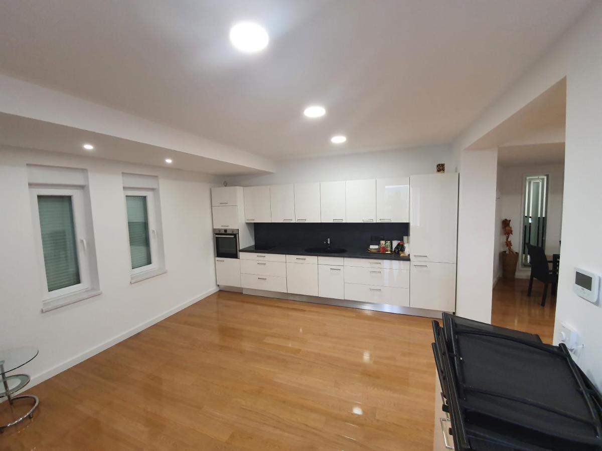 Apartman Libertas Посуше Екстер'єр фото